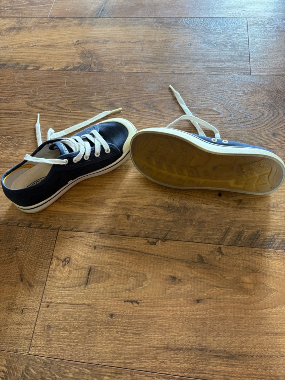 Keen Navy and White Canvas Low-Top Sneaker - Picture 6 of 6